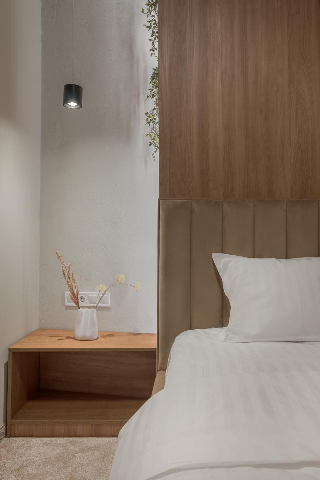 Oasis Rooms Орадя Экстерьер фото