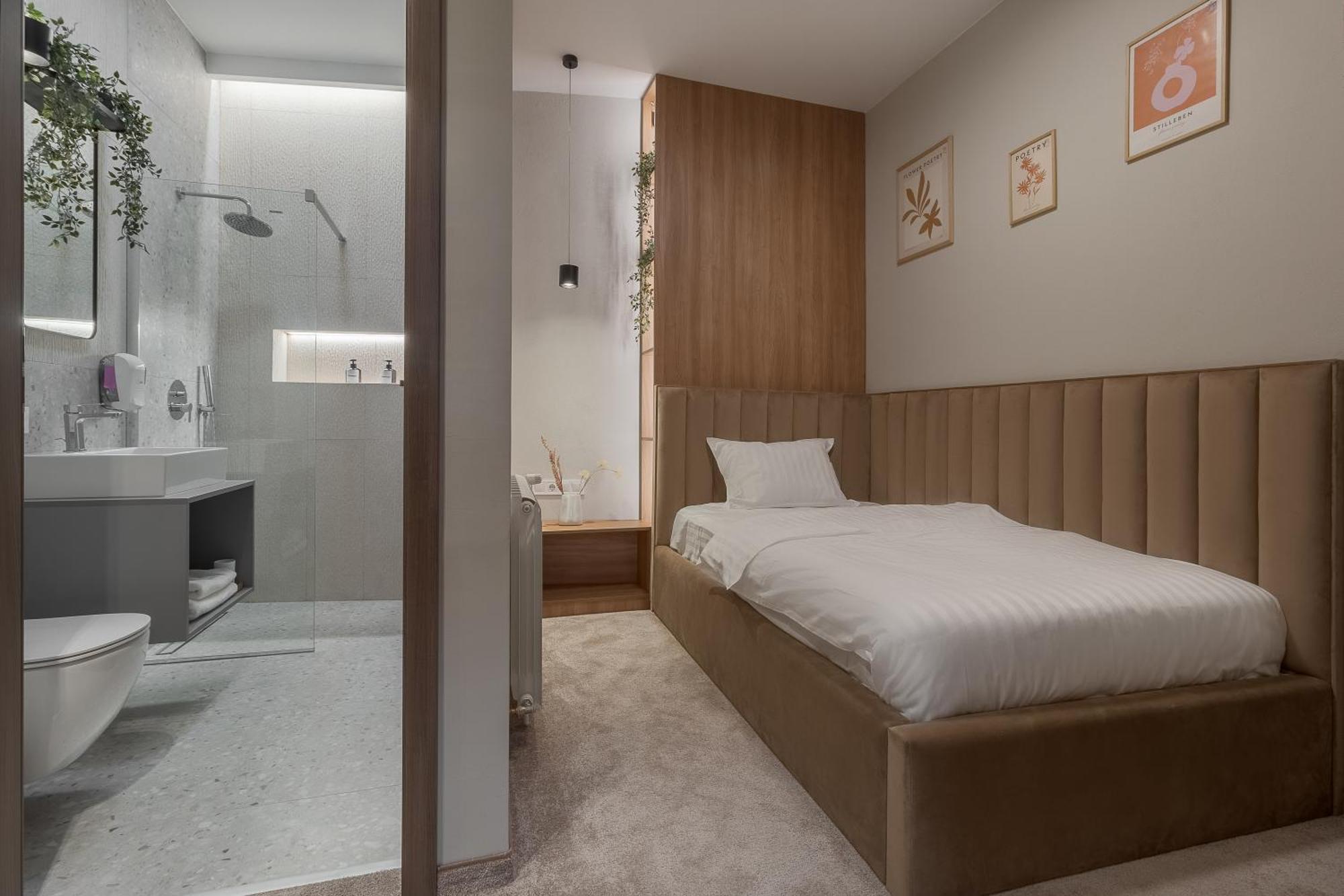 Oasis Rooms Орадя Экстерьер фото