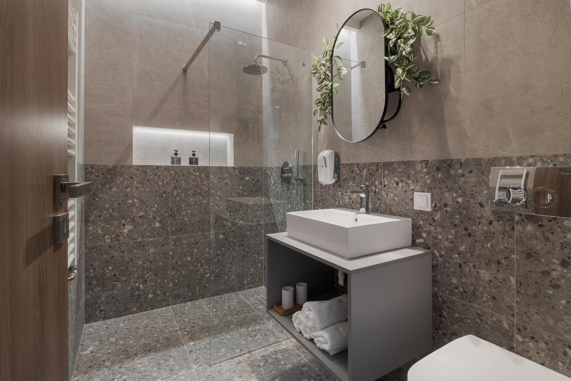Oasis Rooms Орадя Экстерьер фото
